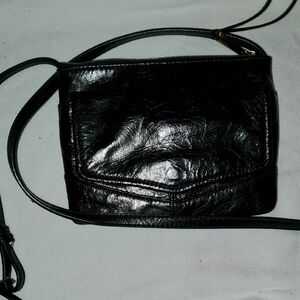 Elegant Black  Leather Crossbody Bag. LIKE NEW. Hobo